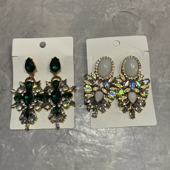 Bundle of costume new green gold earrings party jewelry - Picture 3 of 4